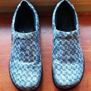 Spring Step Nursing Shoes